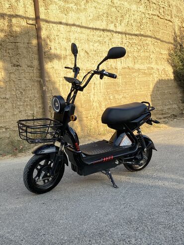 Giroskuterlər: Salam İbike moped satilir 500w suret 60 ponlu faizde 50km gedir 150kg