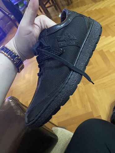 air jordan 4: Italiyadan ozum getirmiwem 40-41 razmer teze geyinilmeyip emeliyat