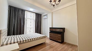 center: For rent spacious 3 bedroom apartment at Toktogul 140 / Togolok Moldo — 6