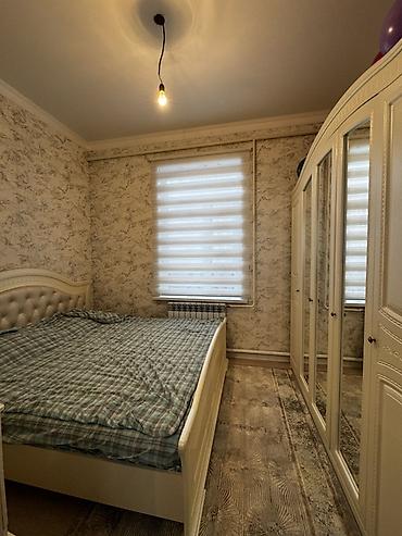 Продажа коттеджей и домов: Продаётся комплект для столовой/гостиной: - Обеденный стол — 5