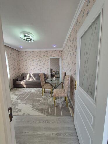 Qonaq otağı dəstləri: Yeni, Divan — 2