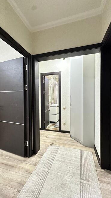 Продажа квартир: 4 комнаты, 102 м², 1 этаж — 11