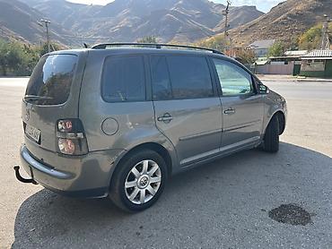 обмен на bmw: Volkswagen Touran: 2005 г., 1.6 л, Механика, Бензин, Минивэн — 3