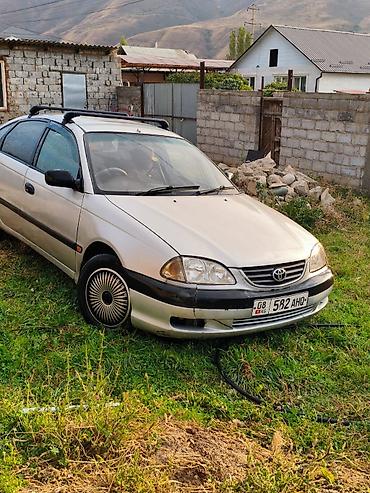 задняя фара приус: Toyota Avensis: 2001 г., Механика, Бензин, Лифтбек — 9