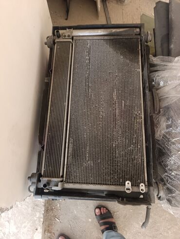 Системы охлаждения и нагревания: Prius 30 kuza radiator üstdən çıxma original tam ideal vəziyyətdədir