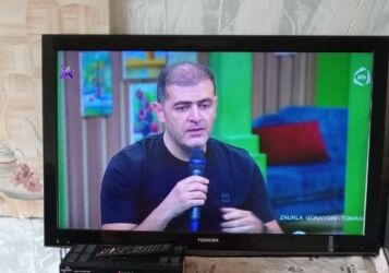 tv box wifi: Televizor Toshiba LCD 32"