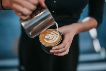 Salam Aleykum Barista köməkçisi işi axtarıram Barista işini öyrənmək