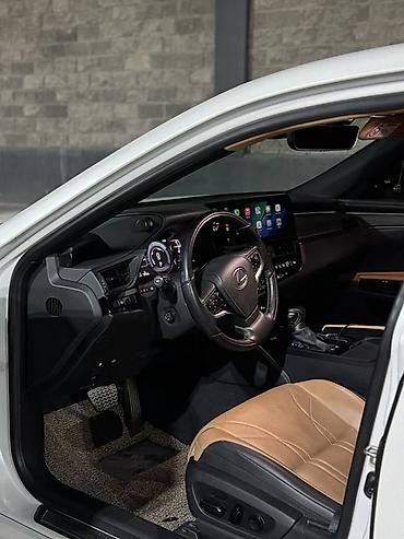 lexus cs: Lexus ES: 2022 г., 2.5 л, Гибрид, Седан — 5