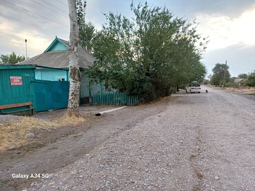 срочно продаю дом село садовое: Үй, 61 кв. м, 5 бөлмө, Менчик ээси, Эски ремонт