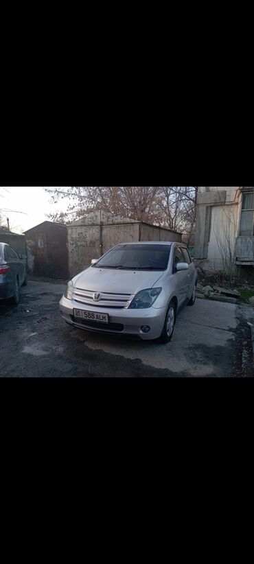 Toyota: Toyota ist: 2002 г., 1.5 л, Автомат, Бензин