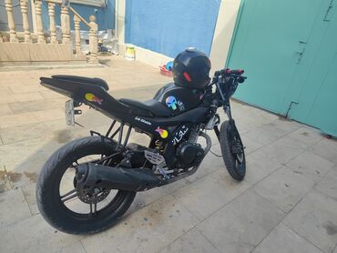 Мотоциклы: Yamaha - R15 V2, 150 см3, 2013 год, 25000 км