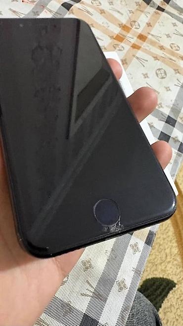 plestesin 4: IPhone SE 2020, 64 GB, Qara, Simsiz şarj — 5