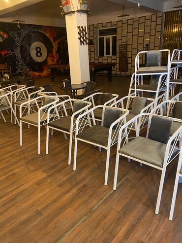 Masa və oturacaq dəstləri: Qonaq otağı üçün, Yeni, Açılmayan, Kvadrat masa, 4 stul — 8