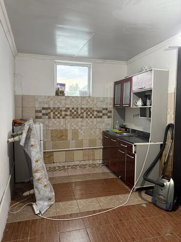 город ош суточный квартира: 28 м², 1 комната, Бронированные двери, Забор, огорожен, Теплый пол