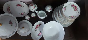 набор посуды бу: СРОЧНО Продаётся сервиз производство Германия 35 предметов без сколов
