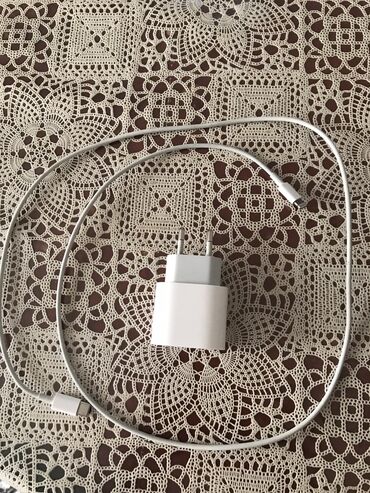 Adapterlər: Adapter Apple, 20 Vt, Yeni