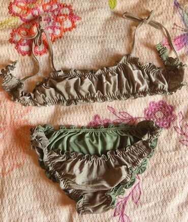 Donlar: Hər bir yaxşı vəziyyətdədir. 9-10 yaş üçün( calzedonia )