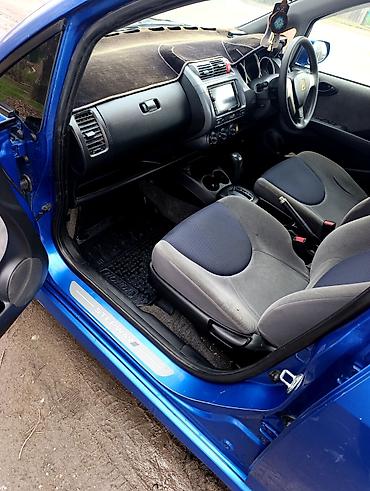 Honda: Honda Fit: 2004 г., 1.3 л, Вариатор, Бензин — 8