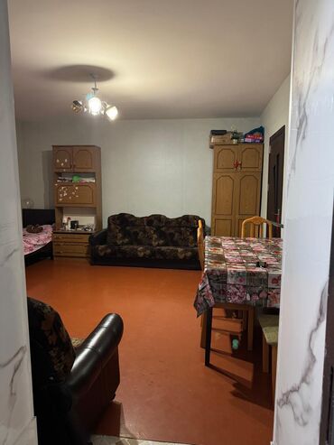 Uzunmüddətli kirayə mənzillər: Xanım ev yoldaşı axtarılır. Mənzil Bakıxanov qəsəbəsində mərkəzi yola — 16