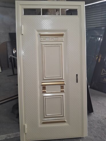 Giriş qapıları: Yeni Giriş qapısı Zamok və çərçivə ilə, Zəmanətli, Ödənişli quraşdırma, Ünvandan götürmə, Ödənişli çatdırılma, Rayonlara çatdırılma — 12