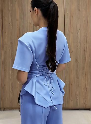 Kompleti: ✅Dvonodelni ženski komplet – top i pantalone
✅3200 — 15