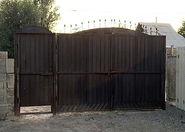 Ачылма дарбазалар: Кованые распашные ворота с калиткой - Материал: сталь, вертикальные — 2