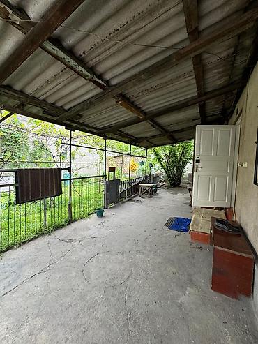 Продажа коттеджей и домов: Продается дом🏠 📍Район западного автовокзала По ул. Жумабека Площадь — 3