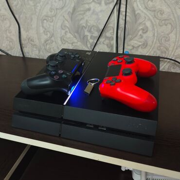 цена плейстейшен 4 в бишкеке: PlayStation 4 Fat 500 GB. Приставка прошитая 11.00 Установлено 11 игр