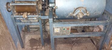 Ostali alati i mašine: 1. Peć za pećenje keramike i grnčarije Peć je zaprimine od 230l — 19