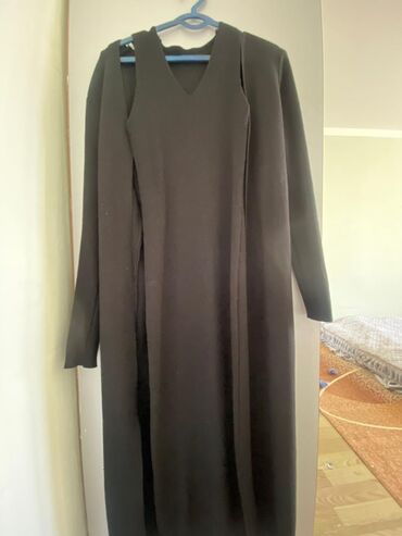 длинное черное платье с разрезом: Повседневное платье, Осень-весна, Длинная модель