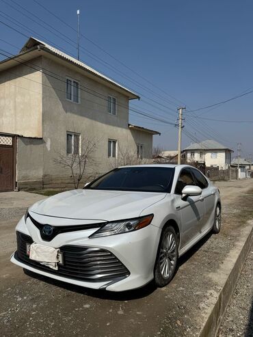 авто сигнал: Toyota Camry: 2019 г., 2.5 л, Вариатор, Гибрид, Седан