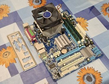 Masaüstü kompüterlər və iş stansiyaları: Bundle satılır Ana plata + CPU + Kuler + Ram - 40 AZN Ana plata 