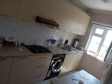 suraxani rayonu emircan qesebesi: Suraxanı rayonu Zığ qəsəbəsində 317 məktəbin yanında 3 otaq bir mətbəx