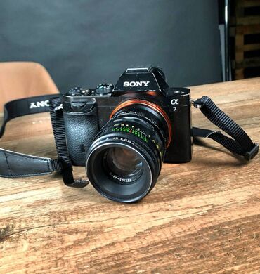 фотоаппарат sony a6300: Продаю камеру Sony a7 с полнокадровым датчиком 24,3 Мп, байонетом Sony