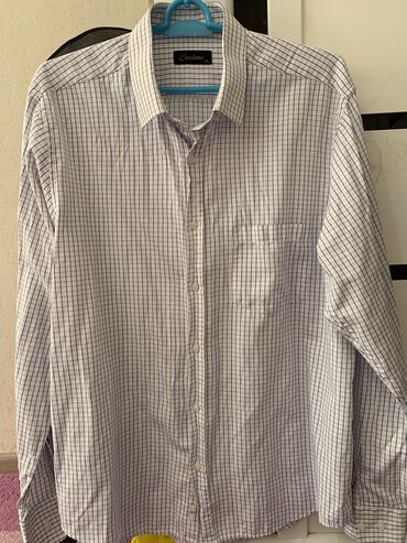 белые рубашки мужские: Продается мужская рубашка белого цвета в клетку. Состояние хорошее