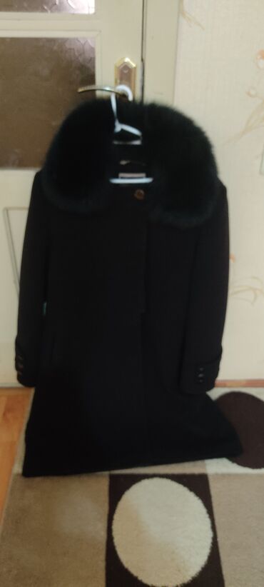 palto qara: Пальто 5XL (EU 50), цвет - Черный