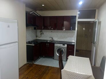 Uzunmüddətli kirayə mənzillər: 8-ci mikrorayon,Azadlıq prospekti, Azadlıq metrosu yaxınlığında9 — 4