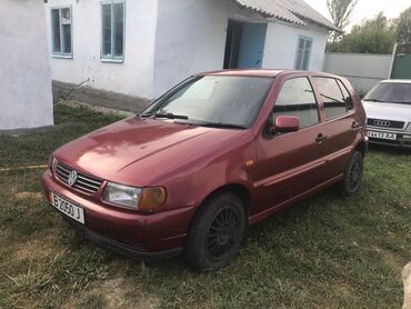 volkswagen golf 3: Фольксфаген поло Жылы 1997 Объём 1,6 Он руль Автомат коробка кузов