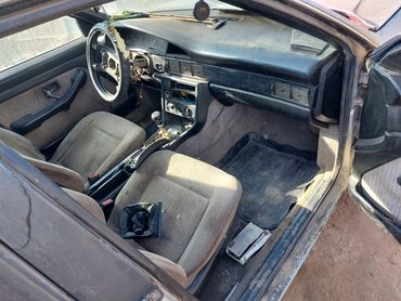 Audi: Audi 100: 1989 г., 1.8 л, Механика, Бензин, Седан