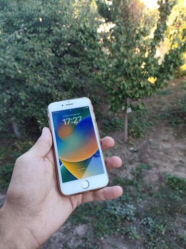 Apple iPhone: IPhone 8, 64 GB, Qızılı, Barmaq izi, Simsiz şarj