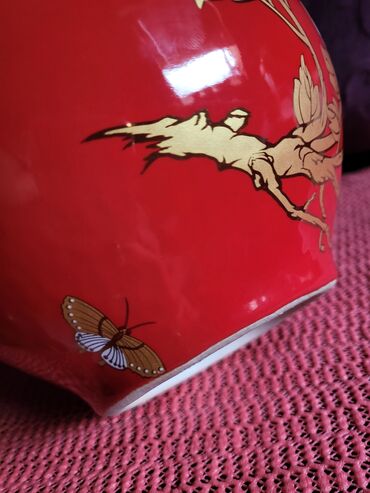 Ostali kućni dekor: Vaza nova iz 40,50ih. jing dezen kineski porcelan zar crvene na lalafo.rs — 15 Ostali kućni dekor: Vaza nova iz 40,50ih. jing dezen kineski porcelan zar crvene — 15