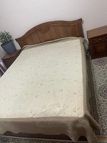 Спальный гарнитур, Б/у, Двуспальная кровать, Белоруссия, Дерево, цвет - Коричневый