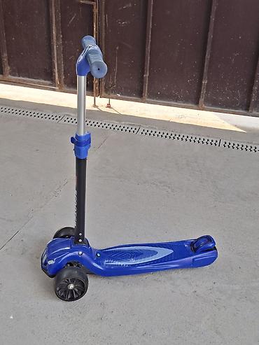 scooter ucuz: Uşaq skuterı – 3 təkərli, mavi rəng Xüsusiyyətlər: - 3 təkərli — 1
