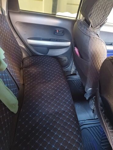 автомобиль тойота универсал: Toyota ist: 2003 г., 1.5 л, Автомат, Бензин, Универсал