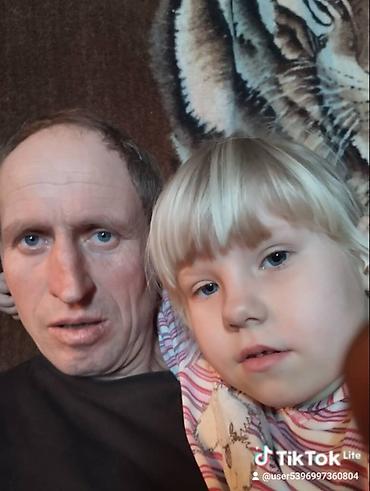 Декор и интерьер: Фотопортрет семейный — формат вертикальный. - Композиция: крупный — 1