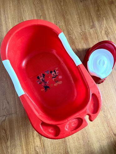 Другие товары для детей: Детская ванночка 50 литров б/у + в подарок новый горшок