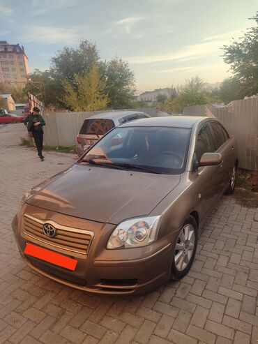 Toyota: Toyota Avensis: 2003 г., 1.8 л, Механика, Бензин, Хэтчбэк