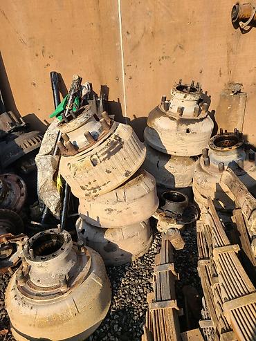 Двигатели, моторы и ГБЦ: Продаю зил запчасть есть всё стартер генератор — 28