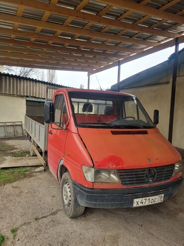 машина капейка: Жеңил жүк ташуучу унаа, Mercedes-Benz, Стандарт, 3 т, Колдонулган