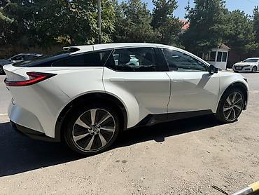 Toyota: Toyota bZ5: 2026 г., Автомат, Электромобиль, Седан — 5